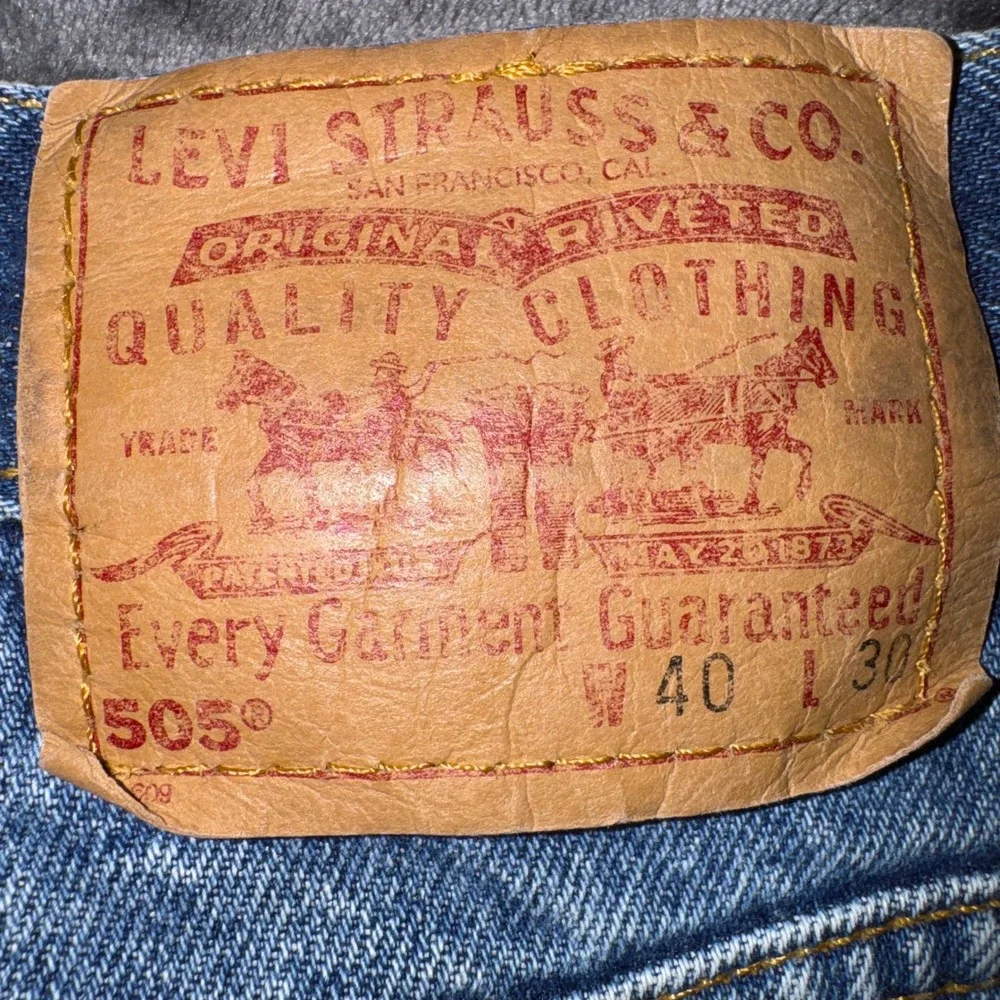 Vintage Levis 505 Regular Fit Straight Leg Jeans Blue Made in USA 40x30 0701